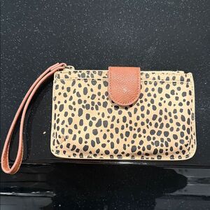 Chic Leopard Print Wristlet with Tan Accent